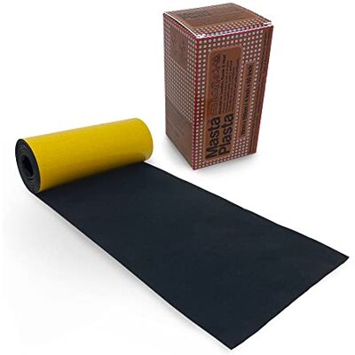 MastaPlasta självhäftande omedelbar reparation på en rulle svart mocka. 150 cm x 10 cm/60 tum x 4 tum. Fixa dina rispor MastaPlasta självhäftande omedelbar reparation på en rulle svart mocka. 150 cm x 10 cm/60 tum x 4 tum. Fixa dina rispor