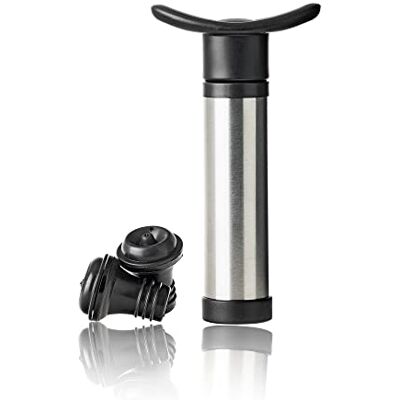 Qpractiko Vinvakuumpump i rostfritt stål, silver, med 2 silikonproppar, enkel att använda, bevarar vinets smak och arom, för de flesta vinflaskor Qpractiko Vinvakuumpump i rostfritt stål, silver, med 2 silikonproppar, enkel att använda, bevarar vinets smak och arom, för de flesta vinflaskor