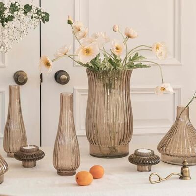 Ivyline Airlie ribbad vas i aprikos – hållbar och förstklassig kvalitet – vattentät och trendig – inomhusglasvas – H 27 x D 14,5 cm Ivyline Airlie ribbad vas i aprikos – hållbar och förstklassig kvalitet – vattentät och trendig – inomhusglasvas – H 27 x D 14,5 cm