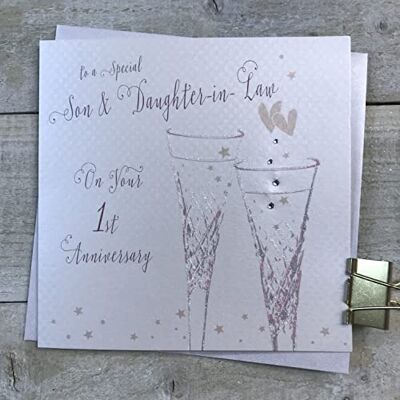 White Cotton Cards Son & Daughter in Law 1:a papper bröllopsdag flöjter White Cotton Cards Son & Daughter in Law 1:a papper bröllopsdag flöjter