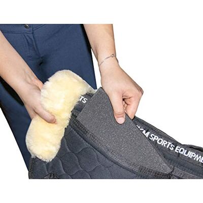 HKM 6825 korrigeringsdyna lammskinn, sadelunderlägg med utbytbara kuddar, RL 60 cm HKM 6825 korrigeringsdyna lammskinn, sadelunderlägg med utbytbara kuddar, RL 60 cm