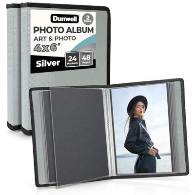 Dunwell Små fotoalbum 4 x 6 – (2-pack, silver), flexibelt fodral, portföljpärm med 24 ärmar, rymmer 48 6 x 4 foton, konstverk eller vykort, mini bildskryt böcker Dunwell Små fotoalbum 4 x 6 – (2-pack, silver), flexibelt fodral, portföljpärm med 24 ärmar, rymmer 48 6 x 4 foton, konstverk eller vykort, mini bildskryt böcker