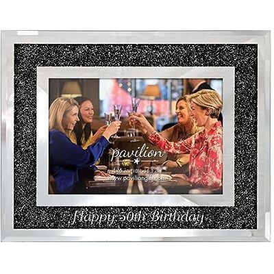Pavilion Gift company Paviljong – Happy 50th Birthday bildram, glas fotoram för bordsskiva, svart glitter strass bildram, födelsedagspresenter för kvinnor, bling fotoram, total storlek: 18,4 cm x 23,5 cm Pavilion Gift company Paviljong – Happy 50th Birthday bildram, glas fotoram för bordsskiva, svart glitter strass bildram, födelsedagspresenter för kvinnor, bling fotoram, total storlek: 18,4 cm x 23,5 cm