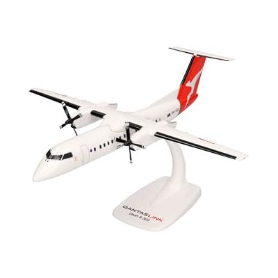 Herpa modellflygplan QantasLink DHC-8-300, skala 1:100, klickmodell, samlarobjekt – flygplan med ställ, plastfigur Herpa modellflygplan QantasLink DHC-8-300, skala 1:100, klickmodell, samlarobjekt – flygplan med ställ, plastfigur