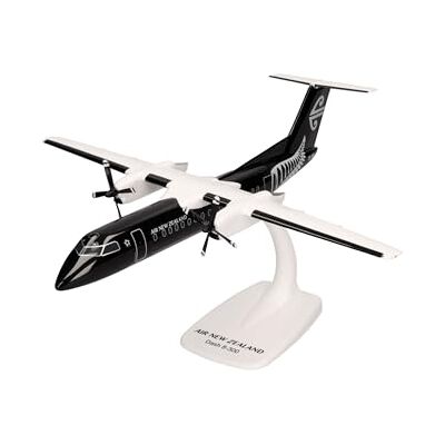 Herpa modellflygplan Air New Zealand DHC-8-300 All black livery, skala 1:100, klickmodell, samlarobjekt – flygplan med ställ, plastfigur Herpa modellflygplan Air New Zealand DHC-8-300 All black livery, skala 1:100, klickmodell, samlarobjekt – flygplan med ställ, plastfigur