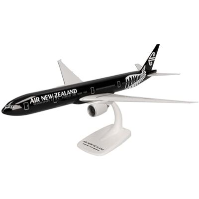 Herpa Air New Zealand Boeing 777-300ER ZK-OKQ "All Blacks". Herpa Air New Zealand Boeing 777-300ER ZK-OKQ "All Blacks".