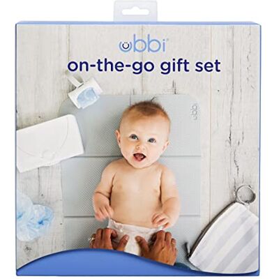 Ubbi On-The-Go presentuppsättning, baby Essentials, inkluderar bärbar skötdyna, torkdispenser, och påsdispenser, nyfödd baby viktig och baby shower gåva Ubbi On-The-Go presentuppsättning, baby Essentials, inkluderar bärbar skötdyna, torkdispenser, och påsdispenser, nyfödd baby viktig och baby shower gåva