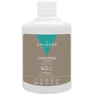 Valquer Laboratorios Valquer Profesional Stabiliserad syrekräm, 40 volymer (12%). Permanent hårfärgning. Användning av professionell frisör. Vegansk formulering 500 ml Valquer Laboratorios Valquer Profesional Stabiliserad syrekräm, 40 volymer (12%). Permanent hårfärgning. Användning av professionell frisör. Vegansk formulering 500 ml