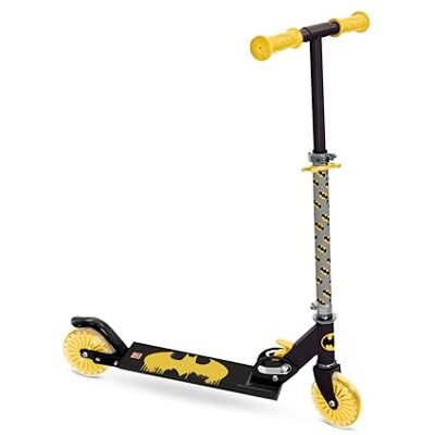 Mondo Toys BATMAN ALU SCOOTER 2 hjul vikbar aluminium med extra grepp och justerbart styre för barn 28819 Mondo Toys BATMAN ALU SCOOTER 2 hjul vikbar aluminium med extra grepp och justerbart styre för barn 28819