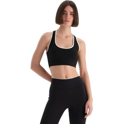 Dagi Svart mode stickad U Neck Interlock Removable Padding Criss-Cross Strap Ärmlös U-Neck Sport Bra, Svart, M, svart, M Dagi Svart mode stickad U Neck Interlock Removable Padding Criss-Cross Strap Ärmlös U-Neck Sport Bra, Svart, M, svart, M