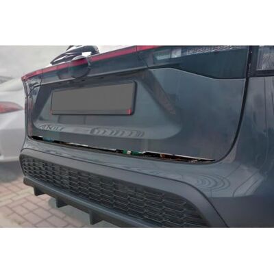 Avisa svart krom rostfritt stål trimlist för bakluckan kompatibel med Toyota Yaris Cross (MXP) 2020– Avisa svart krom rostfritt stål trimlist för bakluckan kompatibel med Toyota Yaris Cross (MXP) 2020–
