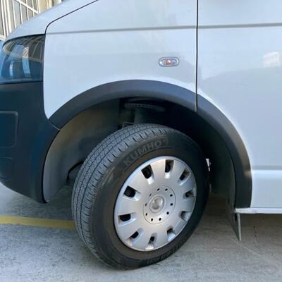 ONEWAY AUTO ACCESSORIES Envägssats hjulbågsskydd kompatibel med Volkswagen Transporter T5-T5.1 2003–2015 (kort hjulbas/skjutdörr vänster) – matt svart ONEWAY AUTO ACCESSORIES Envägssats hjulbågsskydd kompatibel med Volkswagen Transporter T5-T5.1 2003–2015 (kort hjulbas/skjutdörr vänster) – matt svart