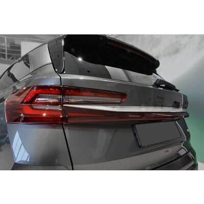 Avisa borstat rostfritt stål trimningslist för baklucka kompatibel med Skoda Kodiaq II (PS7) 2024– Avisa borstat rostfritt stål trimningslist för baklucka kompatibel med Skoda Kodiaq II (PS7) 2024–