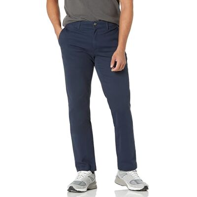 Amazon Essentials mäns slim-fit casual stretch chinos byxa, marinblå, 40 W x 32 L Amazon Essentials mäns slim-fit casual stretch chinos byxa, marinblå, 40 W x 32 L