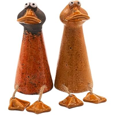 Dekohelden24 Uppsättning av 2 kantpall anka, dekorativa ankor, ankfigurer, trädgårdsfigur anka, dammfigur anka som kantsits av keramik i en brun ton som set om 2, storlek på en trädgårdsfigur: L/B/H 10 x 9 x 17 cm Dekohelden24 Uppsättning av 2 kantpall anka, dekorativa ankor, ankfigurer, trädgårdsfigur anka, dammfigur anka som kantsits av keramik i en brun ton som set om 2, storlek på en trädgårdsfigur: L/B/H 10 x 9 x 17 cm