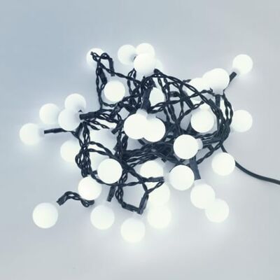 Levitantes 4 m kall LED-girlang med 40 st IP44-lampor, perfekt för utomhusdekoration och festivalstämning. Levitantes 4 m kall LED-girlang med 40 st IP44-lampor, perfekt för utomhusdekoration och festivalstämning.