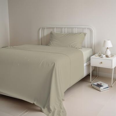 Italian Bed Linen Sängset i naturlig färg (platt 180 x 300, dra-på-lakan 120 x 200 cm + örngott 52 x 82 cm), bensinflaska grön, 100% bomull, duvgrå/kräm, liten dubbel Italian Bed Linen Sängset i naturlig färg (platt 180 x 300, dra-på-lakan 120 x 200 cm + örngott 52 x 82 cm), bensinflaska grön, 100% bomull, duvgrå/kräm, liten dubbel