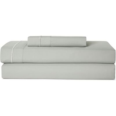 CASUAL LIVING 32618 dubbel storlek hotellstil premium silkeslen ultramjuk lyxig kylteknik maskintvättbar snabbtorkande anti-rynkor sängkläder 3-delar lakan och örngott, tvilling, salviagrön CASUAL LIVING 32618 dubbel storlek hotellstil premium silkeslen ultramjuk lyxig kylteknik maskintvättbar snabbtorkande anti-rynkor sängkläder 3-delar lakan och örngott, tvilling, salviagrön