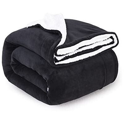 ComfyWell Sherpa fleecefilt, mjuk och mysig – överkast, stor fluffig filt för soffa, säng, resor, tjock termisk varm sängfilt 130 x 150 cm. (Resa/enkel, svart) ComfyWell Sherpa fleecefilt, mjuk och mysig – överkast, stor fluffig filt för soffa, säng, resor, tjock termisk varm sängfilt 130 x 150 cm. (Resa/enkel, svart)