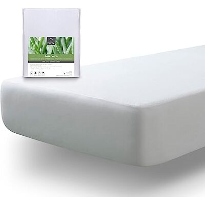 Tural Madrasskydd behandlat med Aloe Vera. Vattentät och andningsbar frotté 100% bomull. Mått 80 x 190/200 cm Tural Madrasskydd behandlat med Aloe Vera. Vattentät och andningsbar frotté 100% bomull. Mått 80 x 190/200 cm