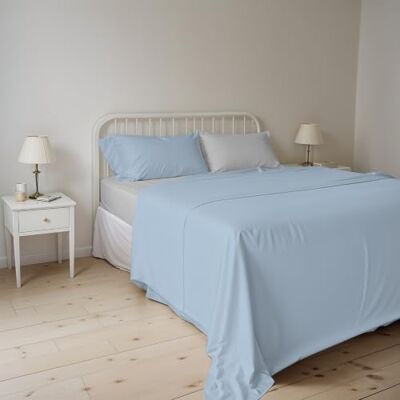 Italian Bed Linen Set med lakan för dubbelsäng 100% naturlig bomull, tillverkad i Italien – set med sängkläder, underlakan med hörn, överlakan 240 x 300 cm och örngott med inre klaff, ljusblå/ljusgrå Italian Bed Linen Set med lakan för dubbelsäng 100% naturlig bomull, tillverkad i Italien – set med sängkläder, underlakan med hörn, överlakan 240 x 300 cm och örngott med inre klaff, ljusblå/ljusgrå