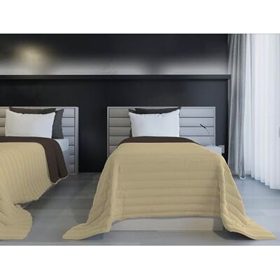 Italian Bed Linen Sommartäcke tvåfärgad flamskyddsmedel, brun/grädde 170 x 270 cm Italian Bed Linen Sommartäcke tvåfärgad flamskyddsmedel, brun/grädde 170 x 270 cm