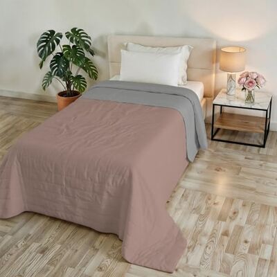 Italian Bed Linen Golias sommartäcke, tillverkad i Italien, 100% polyester dubbelsidigt överkast med vattentvättad effekt lätt filt med fyllning 65 gr enkelsäng 170 x 250 cm rosa/ljusgrå Italian Bed Linen Golias sommartäcke, tillverkad i Italien, 100% polyester dubbelsidigt överkast med vattentvättad effekt lätt filt med fyllning 65 gr enkelsäng 170 x 250 cm rosa/ljusgrå