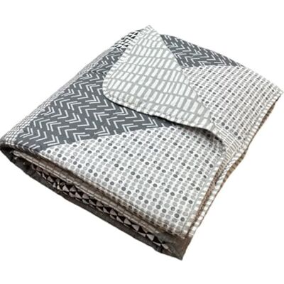 Catherine Lansfield Larsson Geo Täcke 240x220 Grå Catherine Lansfield Larsson Geo Täcke 240x220 Grå