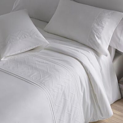 Blanco Bomull broderade påslakan för 150 cm säng (tillgängliga mått) Percale bomull 200 trådantal färg 400 vit (150 x 190/200 cm) Blanco Bomull broderade påslakan för 150 cm säng (tillgängliga mått) Percale bomull 200 trådantal färg 400 vit (150 x 190/200 cm)