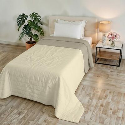 Italian Bed Linen GOLIA sommartäcke, tillverkad i Italien, 100% polyester Dubbelsidigt överkast med vattentvättad effekt Lätt filt med fyllning 65 gr Enkelsäng 170 x 250 cm Kräm/SABBIA Italian Bed Linen GOLIA sommartäcke, tillverkad i Italien, 100% polyester Dubbelsidigt överkast med vattentvättad effekt Lätt filt med fyllning 65 gr Enkelsäng 170 x 250 cm Kräm/SABBIA