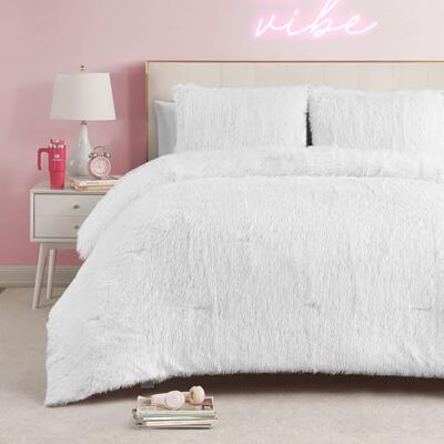 Juicy Couture lurvig fuskpäls, vit king täcke set – mjukt och mysigt 3-delat maskintvättbart bäddtäcke och bluff set Juicy Couture lurvig fuskpäls, vit king täcke set – mjukt och mysigt 3-delat maskintvättbart bäddtäcke och bluff set