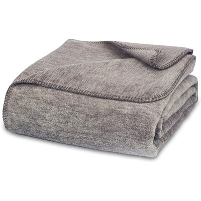 Glart gosig filt grå melerad 130 x 170 cm. Mjuk & varm ullfilt extra fluffig för soffa och soffa. Perfekt som överkast eller sofföverkast. Utan ärmar Glart gosig filt grå melerad 130 x 170 cm. Mjuk & varm ullfilt extra fluffig för soffa och soffa. Perfekt som överkast eller sofföverkast. Utan ärmar