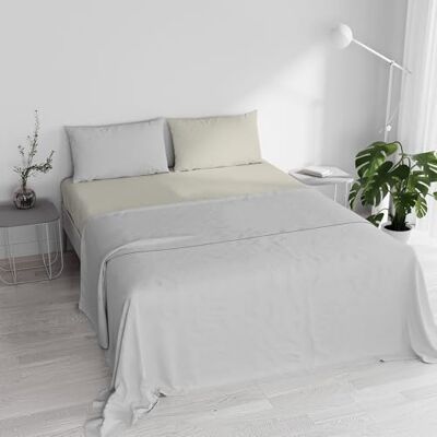 Italian Bed Linen Set med lakan för dubbelsäng 100% naturlig bomull, tillverkad i Italien – set med sängkläder, underlakan med hörn, överlakan 240 x 300 cm och örngott med inre klaff, ljusgrå/grädde Italian Bed Linen Set med lakan för dubbelsäng 100% naturlig bomull, tillverkad i Italien – set med sängkläder, underlakan med hörn, överlakan 240 x 300 cm och örngott med inre klaff, ljusgrå/grädde