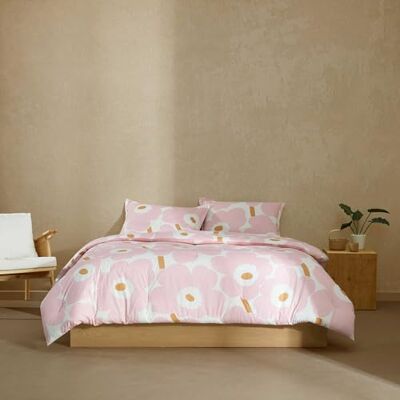Marimekko Queen sängkläder påslakanset i naturligt mjuk och slät bomull med matchande örngott, 3-delat set (Unikko rosa) Marimekko Queen sängkläder påslakanset i naturligt mjuk och slät bomull med matchande örngott, 3-delat set (Unikko rosa)