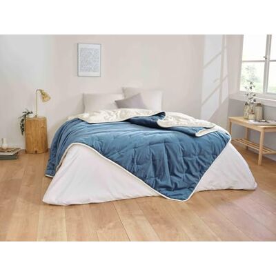 Toison d’or Toison d'or Denali sängöverkast, 220 cm x 240 cm storlek, påfågelblå Toison d’or Toison d'or Denali sängöverkast, 220 cm x 240 cm storlek, påfågelblå