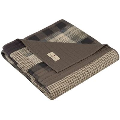 WOOLRICH Lyxigt quiltat överkast – stuglivsstil, lapptäcke med älg design hela säsongen, lätt och andningsbart mysigt sänglager överkast för soffa soffa, 127 cm B x 178 cm L, Winter Hills Tan WOOLRICH Lyxigt quiltat överkast – stuglivsstil, lapptäcke med älg design hela säsongen, lätt och andningsbart mysigt sänglager överkast för soffa soffa, 127 cm B x 178 cm L, Winter Hills Tan