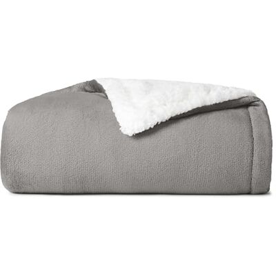 CASUAL LIVING 32599 plysch vändbar filt hem och hotell lyxig premium samling maskintvättbar lättskött soffa varm soffa filt överkast 127 x 152 cm, grå CASUAL LIVING 32599 plysch vändbar filt hem och hotell lyxig premium samling maskintvättbar lättskött soffa varm soffa filt överkast 127 x 152 cm, grå