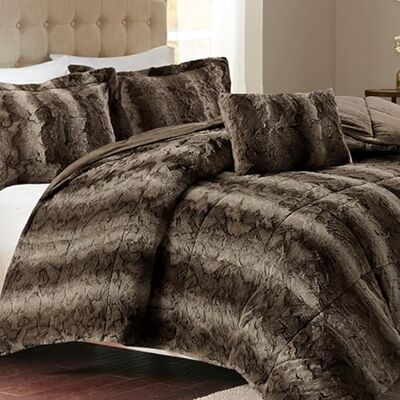 Madison Park Zuri Soft Plush Comforter Set, Faux Fur Animal Stripes Design, Faux Mink On The Reverse, Modern All Season Bedding Set with Matching Sham, Full/Queen, Chocolate Madison Park Zuri Soft Plush Comforter Set, Faux Fur Animal Stripes Design, Faux Mink On The Reverse, Modern All Season Bedding Set with Matching Sham, Full/Queen, Chocolate
