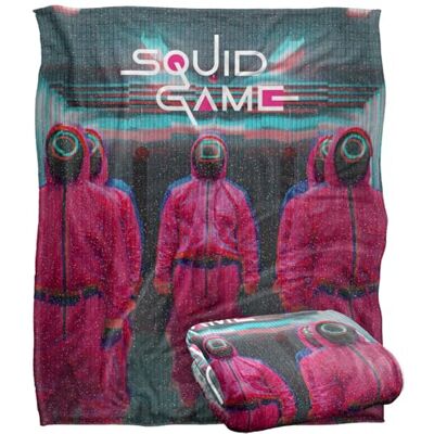 Squid Game ROSA GUARDS SCENE Silkeslen Touch Supermjuk överkastfilt 152 x 127 cm Squid Game ROSA GUARDS SCENE Silkeslen Touch Supermjuk överkastfilt 152 x 127 cm