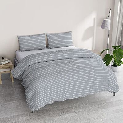 Italian Bed Linen Athena påslakanset med tryckpåse och örngott, CLARA BLÅ, Dubbel Italian Bed Linen Athena påslakanset med tryckpåse och örngott, CLARA BLÅ, Dubbel