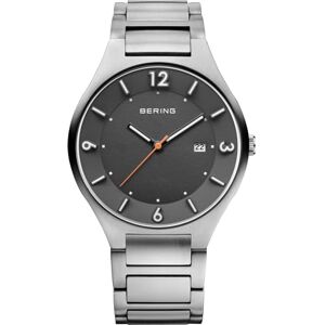 BERING Kvartsur för herrar, armbandsur, 40 mm, med svart boett av titan och blå urtavla, armband av titan med titanelement, 5 atm, 14440-777-Q BERING Kvartsur för herrar, armbandsur, 40 mm, med svart boett av titan och blå urtavla, armband av titan med titanelement, 5 atm, 14440-777-Q