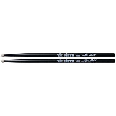 Vic Firth – Signature Series Drumsticks – Steve Gadd – nylonspets – svart Vic Firth – Signature Series Drumsticks – Steve Gadd – nylonspets – svart