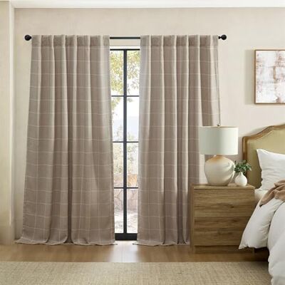 Elrene Home Fashions Sawyer fönsterruta rutig mörkläggningsgardin panel med stångficka/bakflikar för vardagsrum/sovrum/kontor, 132 cm x 274 cm, linne Elrene Home Fashions Sawyer fönsterruta rutig mörkläggningsgardin panel med stångficka/bakflikar för vardagsrum/sovrum/kontor, 132 cm x 274 cm, linne