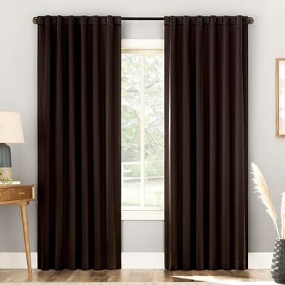 Sun Zero Belize 2-pack magnetisk stängning veckad look teater klass 100% mörkläggning baksida flikgardin panel par, 132 cm x 213 cm, chokladbrun Sun Zero Belize 2-pack magnetisk stängning veckad look teater klass 100% mörkläggning baksida flikgardin panel par, 132 cm x 213 cm, chokladbrun