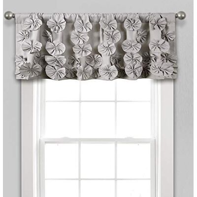 Lush Decor Riley gardin – charmiga handgjorda rosettdetaljer – elegant lättfiltrerande enkel gardin – 137 cm B x 45 cm L, ljusgrå Lush Decor Riley gardin – charmiga handgjorda rosettdetaljer – elegant lättfiltrerande enkel gardin – 137 cm B x 45 cm L, ljusgrå
