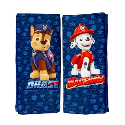 PAW PATROL set om 2 minibälten kuddar för pojkar med Chase och Marshall barnbälten med figurerna Chase och Marshall. Perfekt för barnsäkerhetsbälten. Särskilt bekväm och tvättbar. PAW PATROL set om 2 minibälten kuddar för pojkar med Chase och Marshall barnbälten med figurerna Chase och Marshall. Perfekt för barnsäkerhetsbälten. Särskilt bekväm och tvättbar.