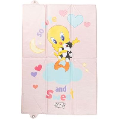 Tataway Warner Bros Looney Tunes Vikbart skötbord för barn, perfekt för resor, platsbesparande, mjukt och utrustat med knappstängning, Mått 61 cm x 39 cm Tataway Warner Bros Looney Tunes Vikbart skötbord för barn, perfekt för resor, platsbesparande, mjukt och utrustat med knappstängning, Mått 61 cm x 39 cm
