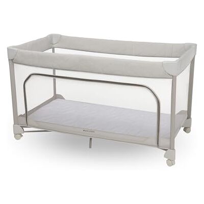 Maxi-Cosi Merlin, 2-i-1 Resesäng Baby & Lekplats, 0–4 år, upp till 18 kg, Campingsäng, Hopfällning på 1 Sekund, 120 x 60 cm CloudCore-Madrass, Sidofönster, 4 Hjul, Elegance Beige Maxi-Cosi Merlin, 2-i-1 Resesäng Baby & Lekplats, 0–4 år, upp till 18 kg, Campingsäng, Hopfällning på 1 Sekund, 120 x 60 cm CloudCore-Madrass, Sidofönster, 4 Hjul, Elegance Beige