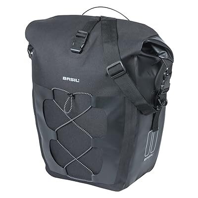 Basil Move Cykelaxelväska MIK Studs – 15 l, svart, vattenavvisande, inkl. MIK Studs-system, perfekt för pendling och fritid Basil Move Cykelaxelväska MIK Studs – 15 l, svart, vattenavvisande, inkl. MIK Studs-system, perfekt för pendling och fritid