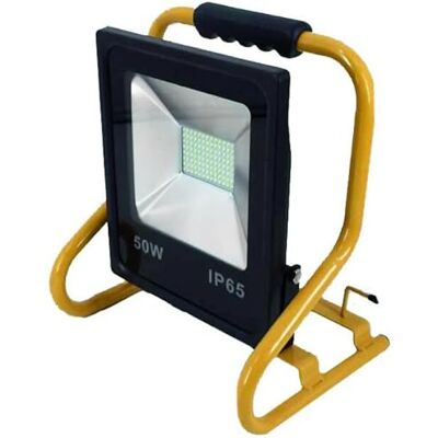 WatioWave 50 W 6000K IP65 mobil LED-projektor, perfekt för utomhusbelysning och utomhusevenemang. WatioWave 50 W 6000K IP65 mobil LED-projektor, perfekt för utomhusbelysning och utomhusevenemang.